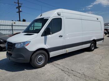  Salvage Mercedes-Benz Sprinter