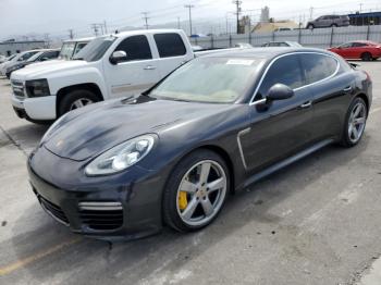  Salvage Porsche Panamera