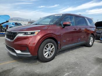  Salvage Kia Carnival