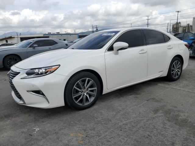  Salvage Lexus Es