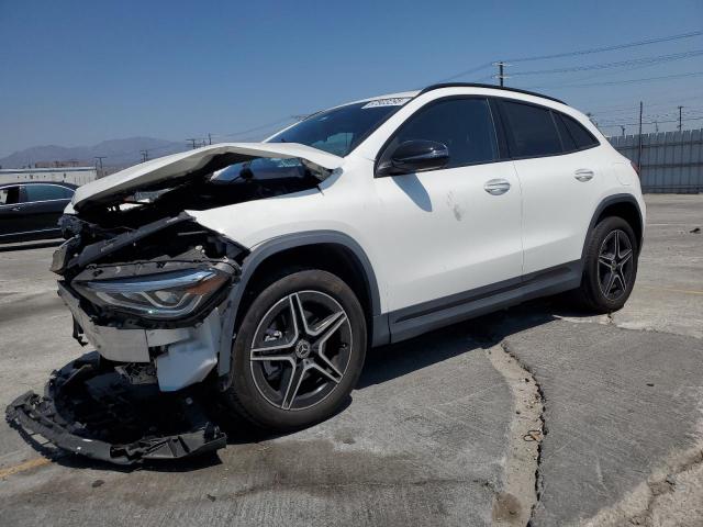  Salvage Mercedes-Benz GLA