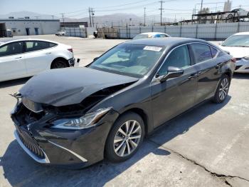  Salvage Lexus Es