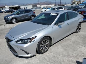  Salvage Lexus Es
