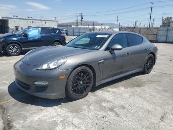  Salvage Porsche Panamera