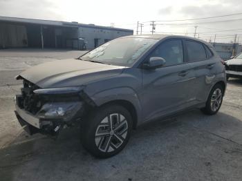  Salvage Hyundai KONA