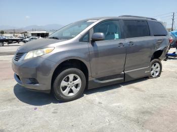  Salvage Toyota Sienna