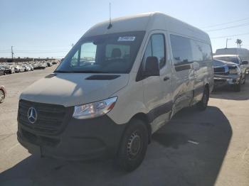  Salvage Mercedes-Benz Sprinter