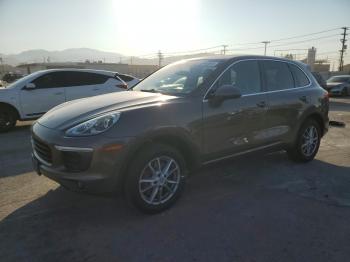  Salvage Porsche Cayenne
