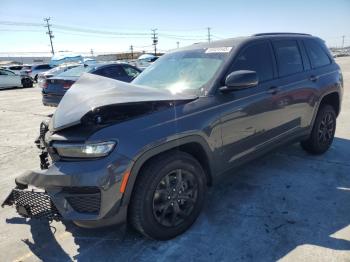  Salvage Jeep Grand Cherokee