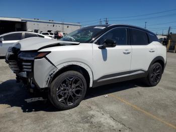  Salvage Nissan Kicks
