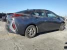 Toyota Prius Le Image 6