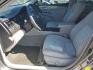 Toyota Camry Le Image 9