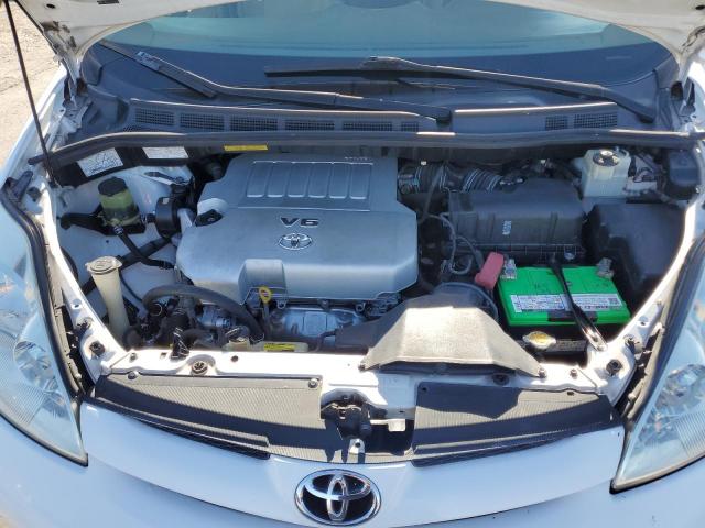 Toyota Sienna Ce Image 8