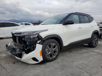  Salvage Kia Seltos