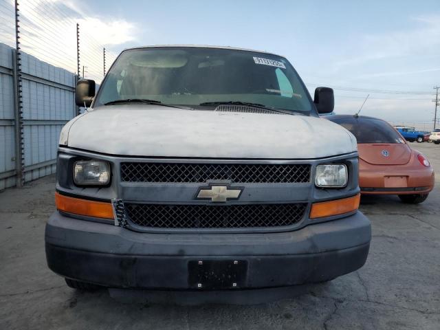Chevrolet Express Image 10