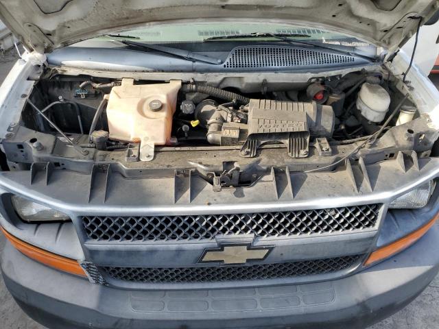 Chevrolet Express Image 9