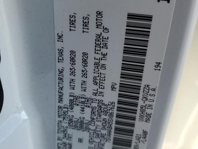 Toyota Sequoia Sr5 Image 10