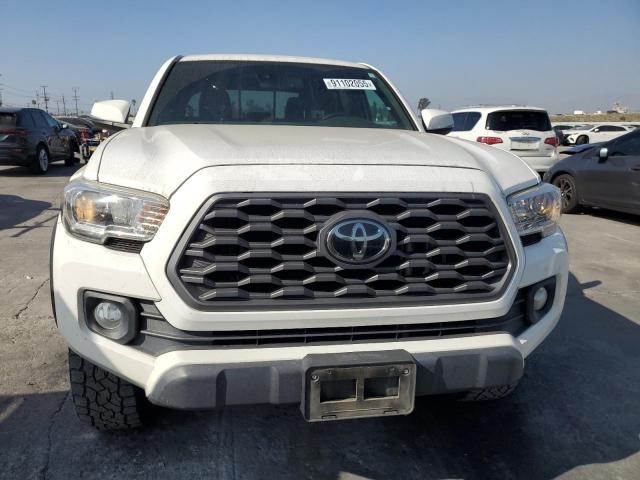 Toyota Tacoma Double Cab Image 3