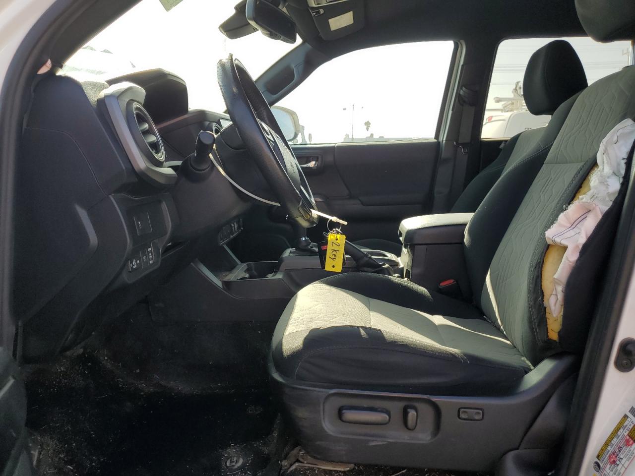 Toyota Tacoma Double Cab Image 4