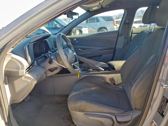 Hyundai ELANTRA Sel Image 11