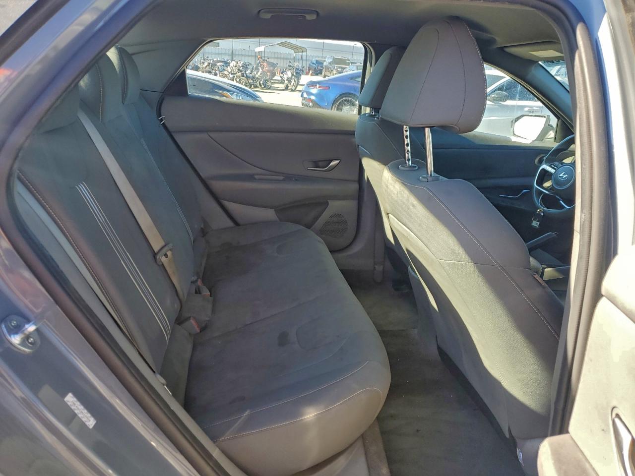 Hyundai ELANTRA Sel Image 7