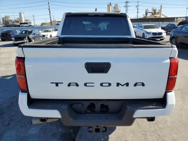 Toyota Tacoma Double Cab Image 4