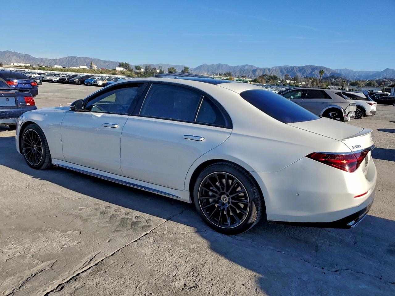 Mercedes-Benz S-Class 500 4matic Image 2