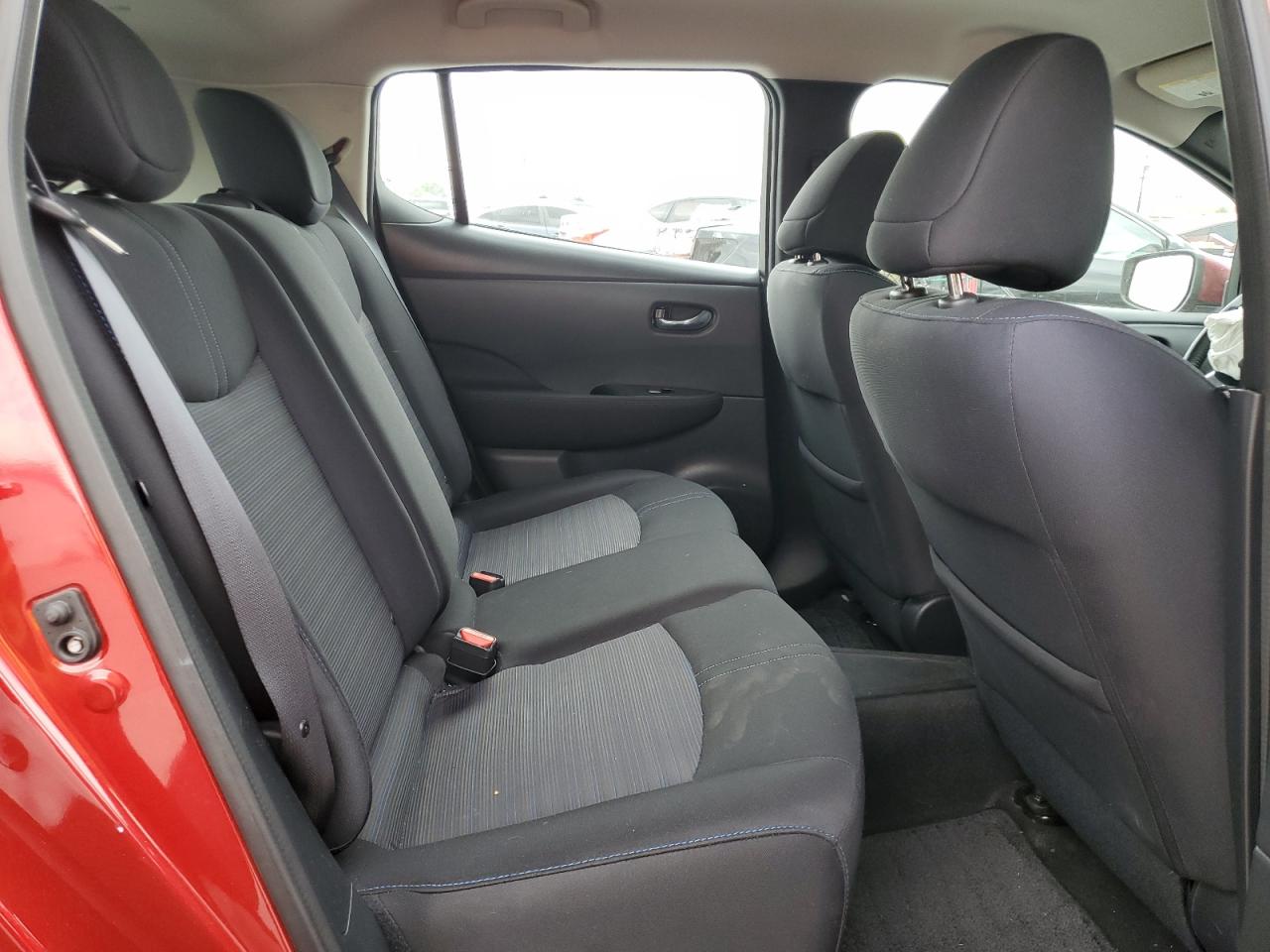 Nissan LEAF S Image 10