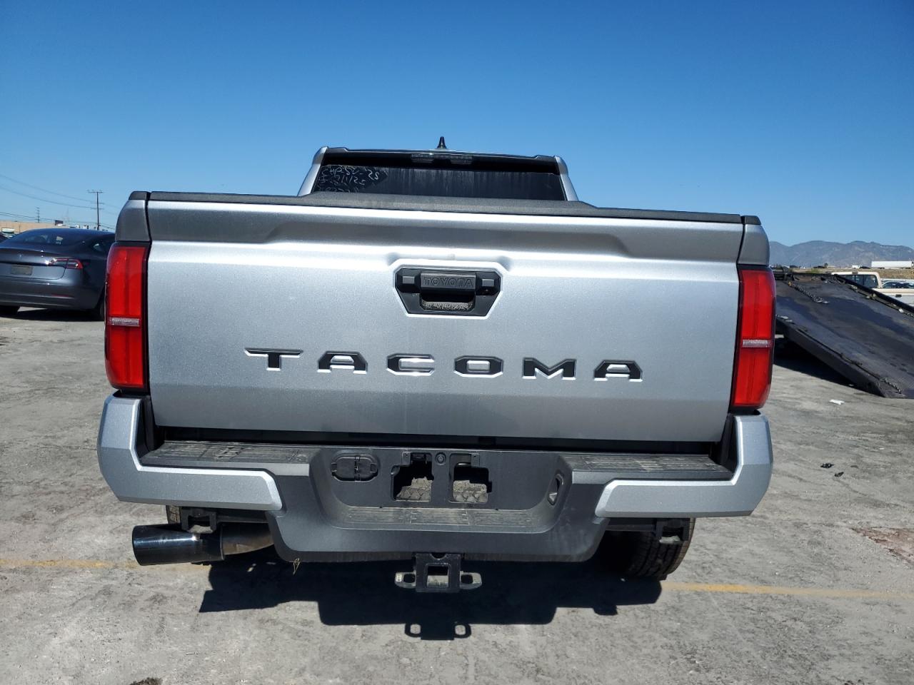 Toyota Tacoma Double Cab Image 6