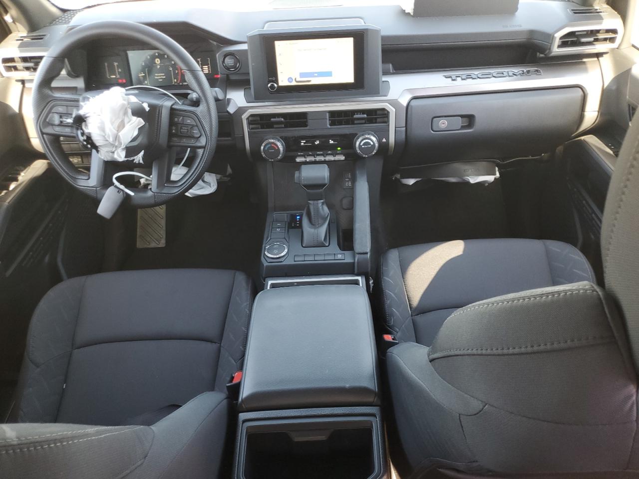 Toyota Tacoma Double Cab Image 2