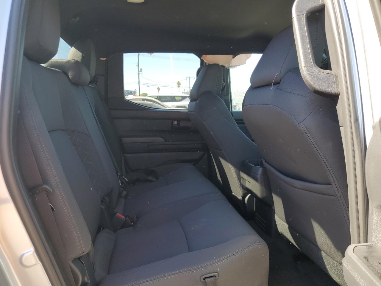 Toyota Tacoma Double Cab Image 12