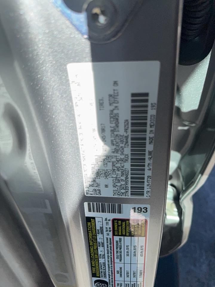 Toyota Tacoma Double Cab Image 10