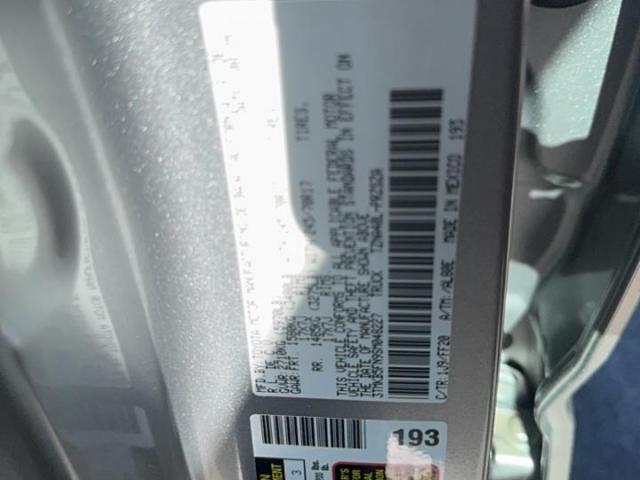 Toyota Tacoma Double Cab Image 10