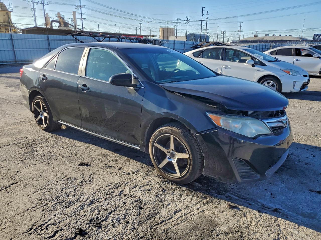 Toyota Camry Base Image 12