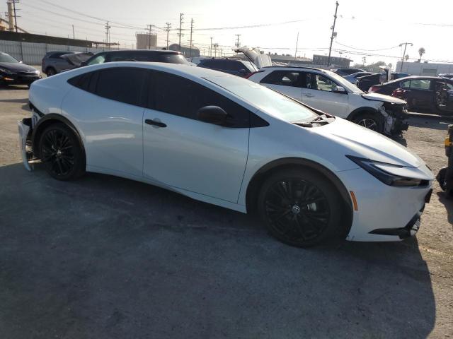 Toyota Prius Le Image 4