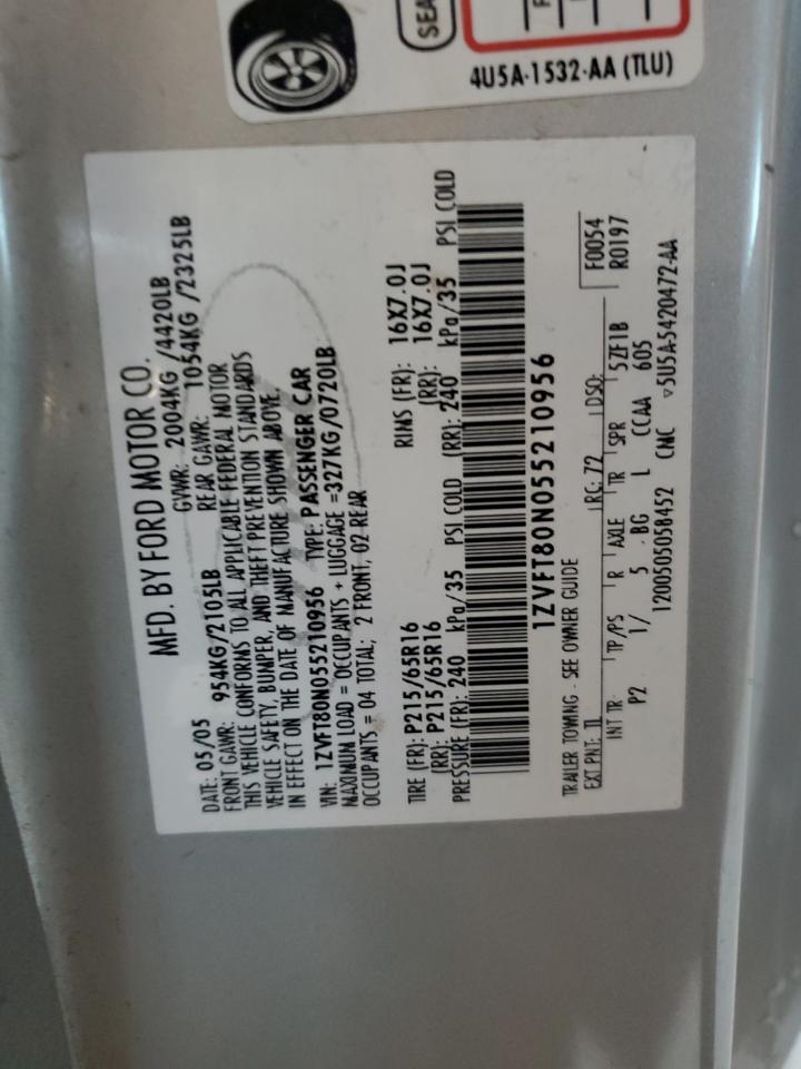 Ford Mustang Image 9