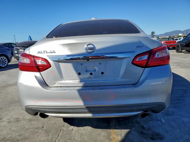 Nissan Altima 2.5 Image 4
