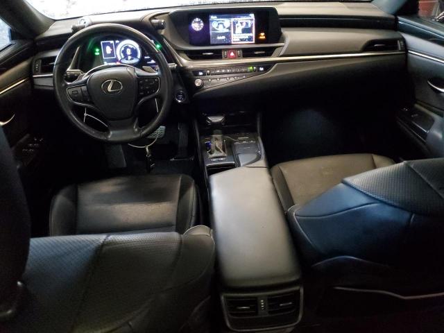 Lexus Es 300h Base Image 2