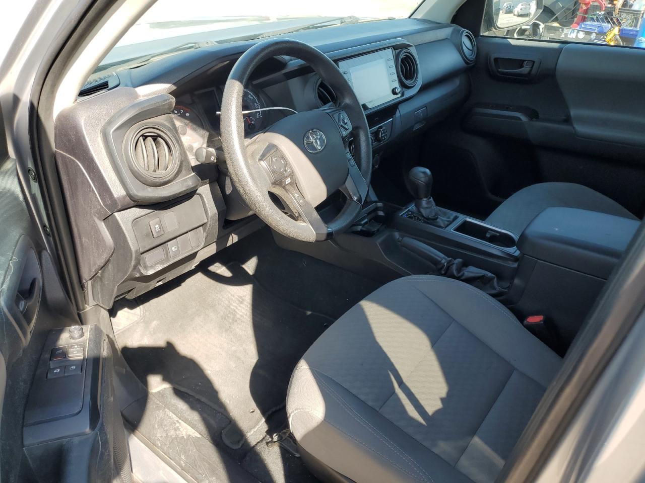 Toyota Tacoma Access Cab Image 2