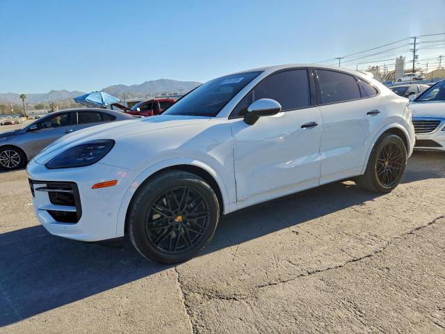  Salvage Porsche Cayenne