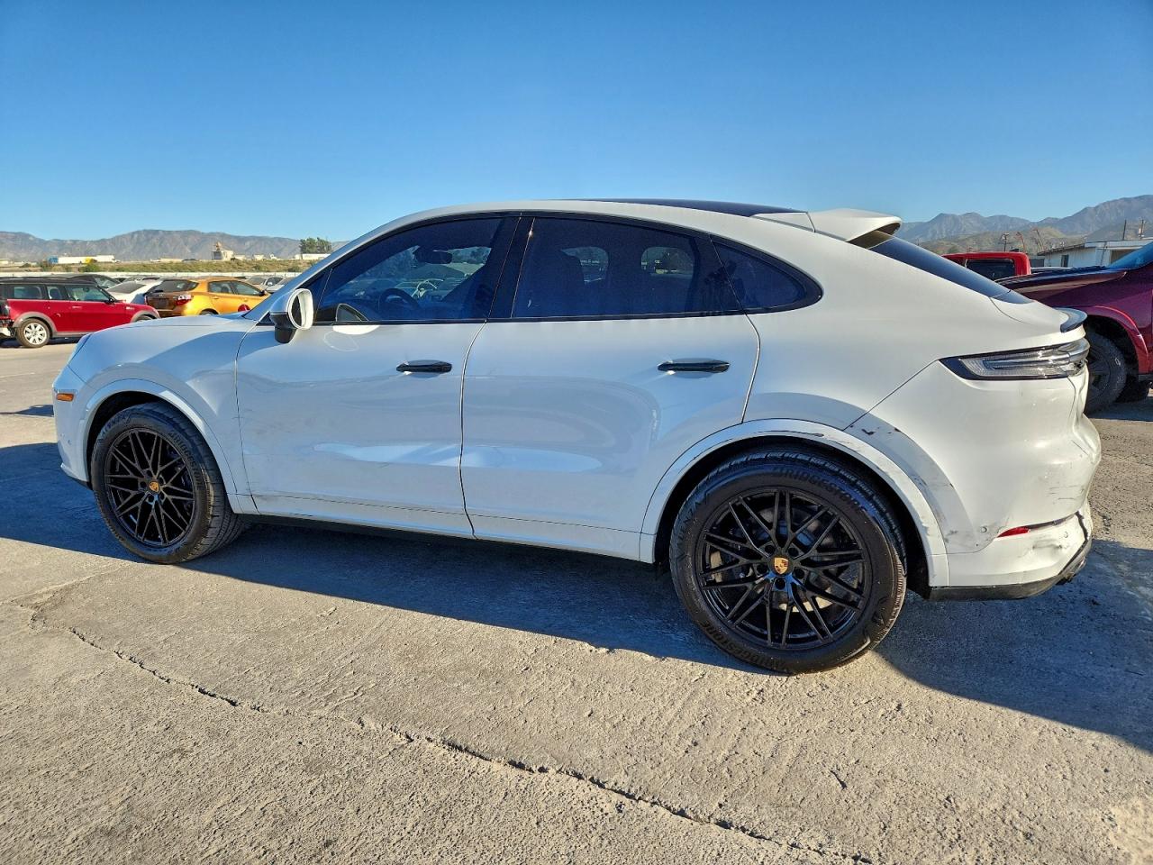 Porsche Cayenne Coupe Image 3