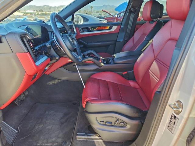 Porsche Cayenne Coupe Image 11