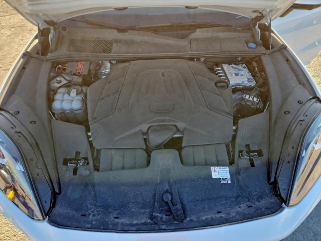 Porsche Cayenne Coupe Image 12