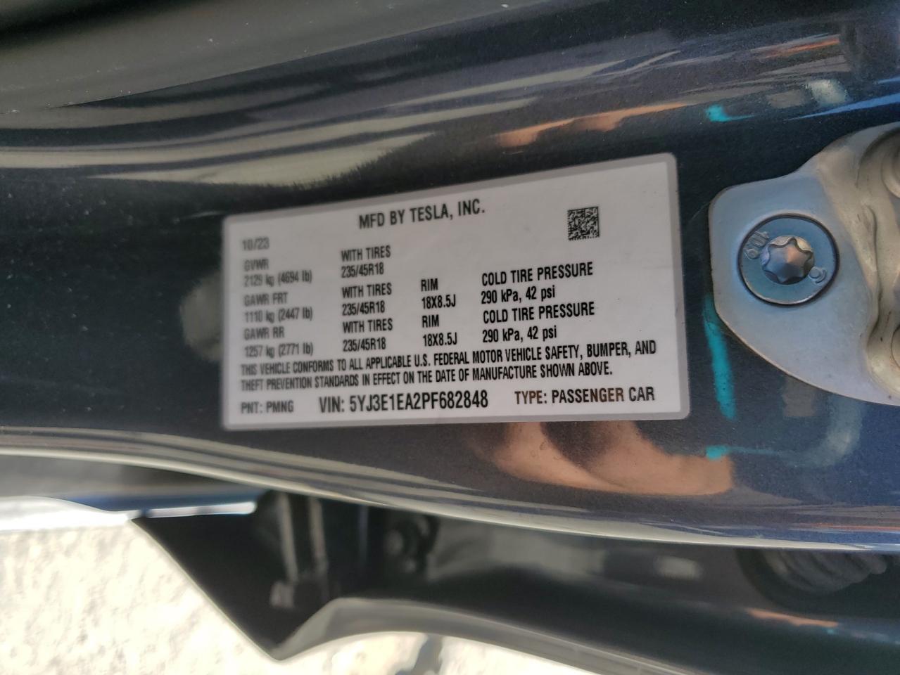 Tesla Model 3 Image 9