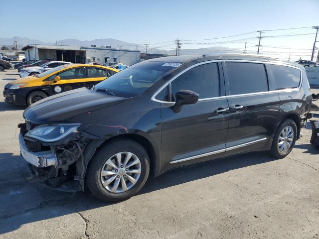  Salvage Chrysler Pacifica