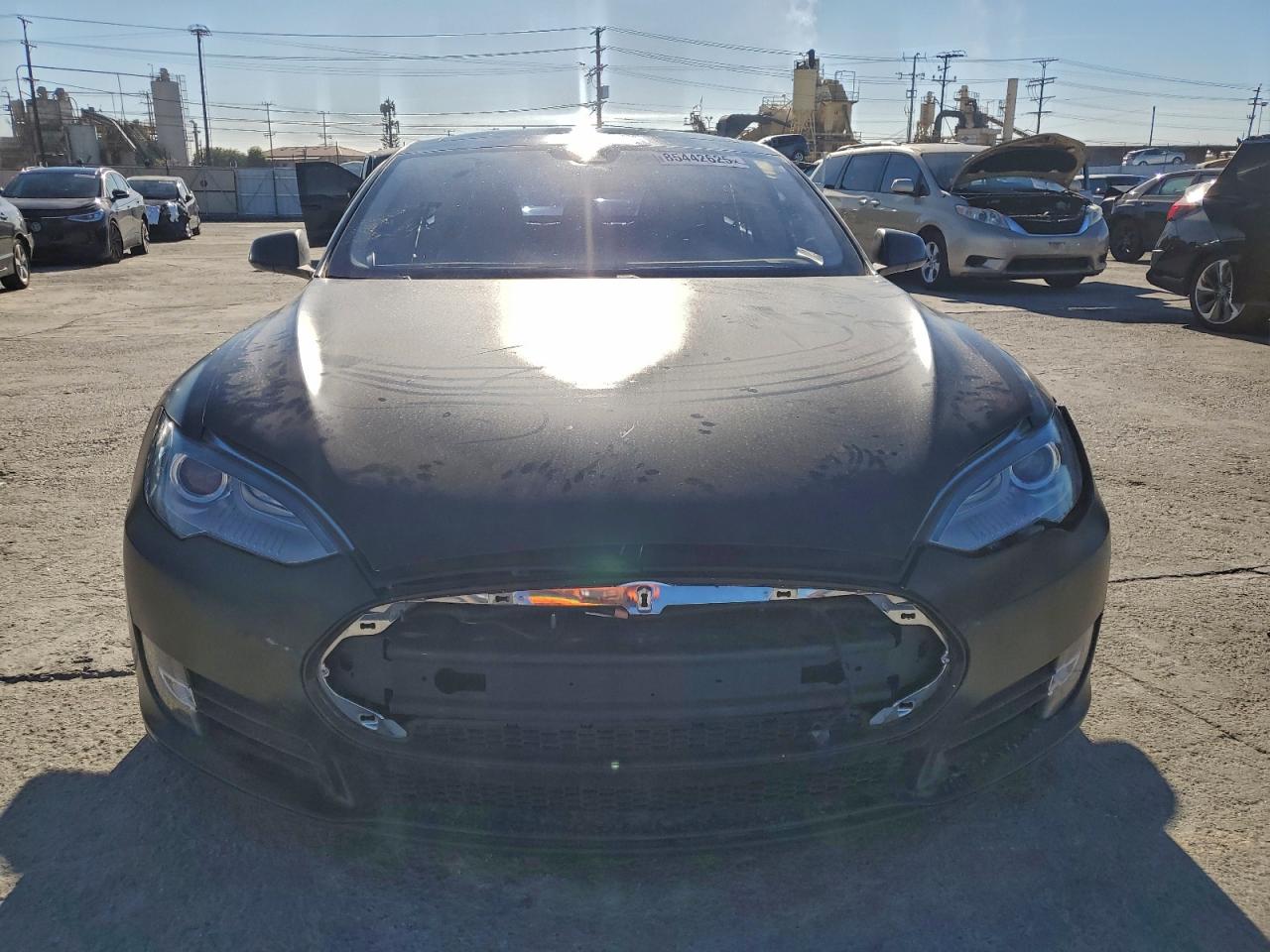 Tesla Model S Image 12