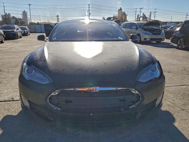 Tesla Model S Image 12