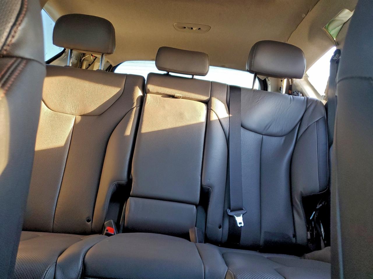 Hyundai SANTA FE Limited Image 9