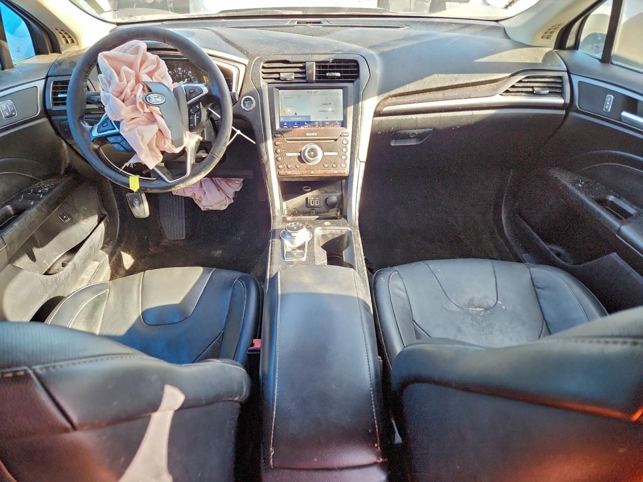 Ford Fusion Titanium Image 9