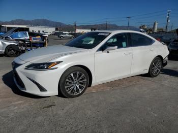  Salvage Lexus Es